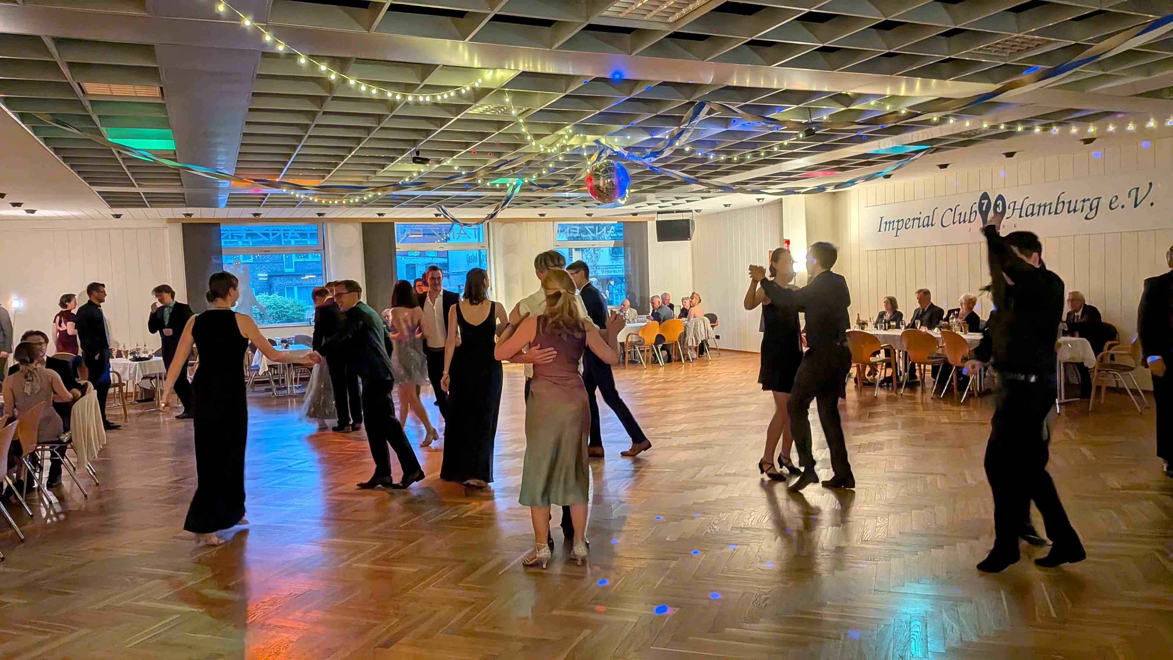 20260418 Tanzball Beim Tanz
